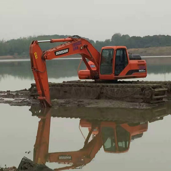 水陸挖掘機